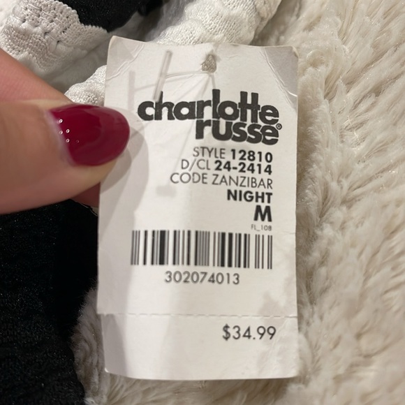 Cute black and white dress never worn - Picture 4 of 4